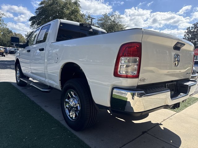 Used 2024 RAM 3500 Tradesman w/ Chrome Appearance Group AWD/4WD image 6