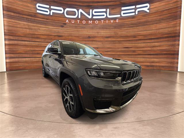 Used 2024 Jeep Grand Cherokee L Limited AWD/4WD image 10