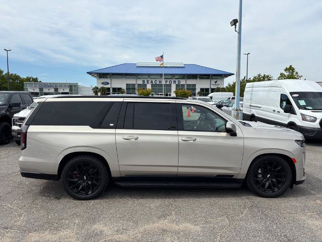 Used 2022 Cadillac Escalade ESV Sport Platinum w/ LPO, ONYX Package AWD/4WD image 4