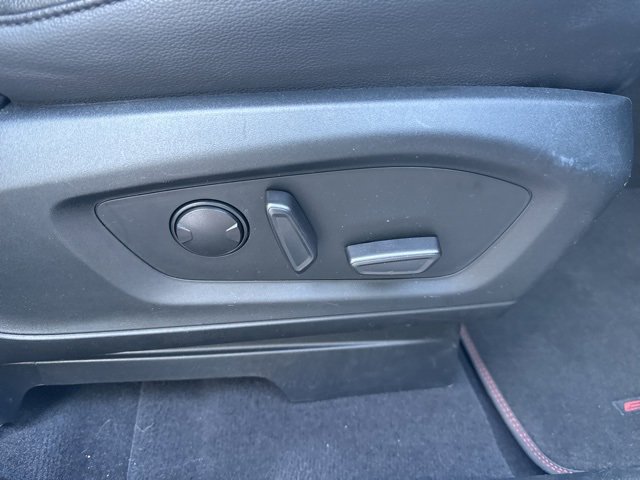 Certified 2022 Ford Explorer ST-Line w/ Class IV Trailer Tow Package image 34