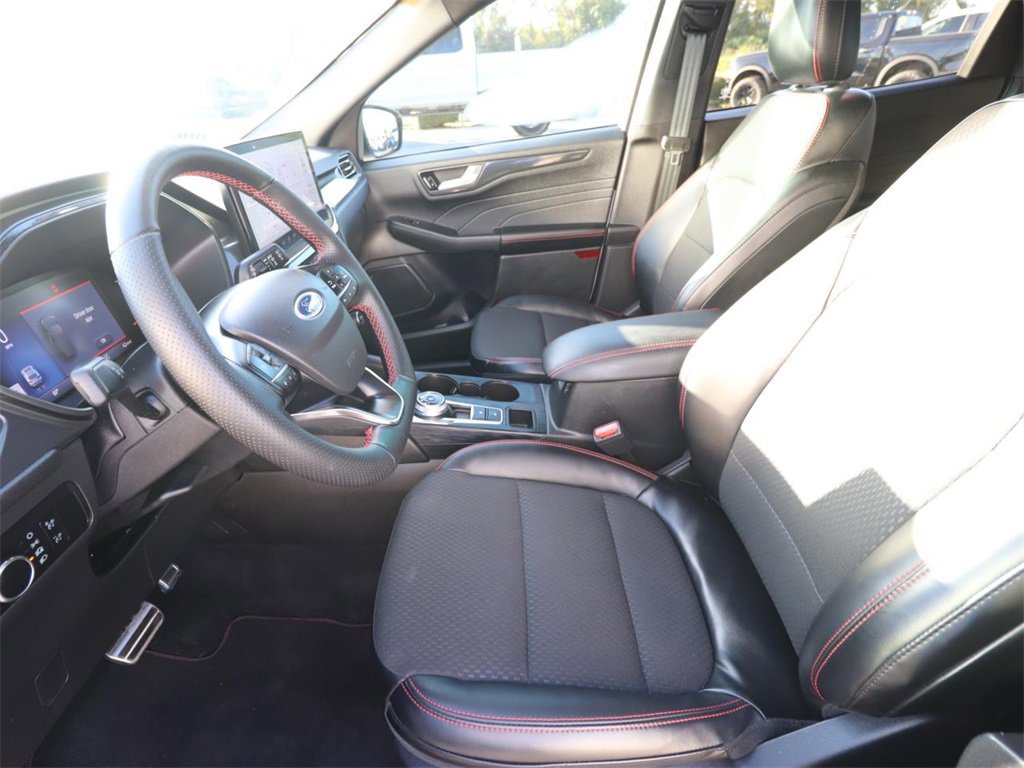 Certified 2023 Ford Escape ST-Line w/ Tech Pack #1 image 8