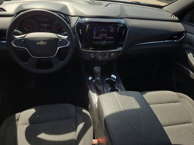 Used 2023 Chevrolet Traverse LT FWD image 17