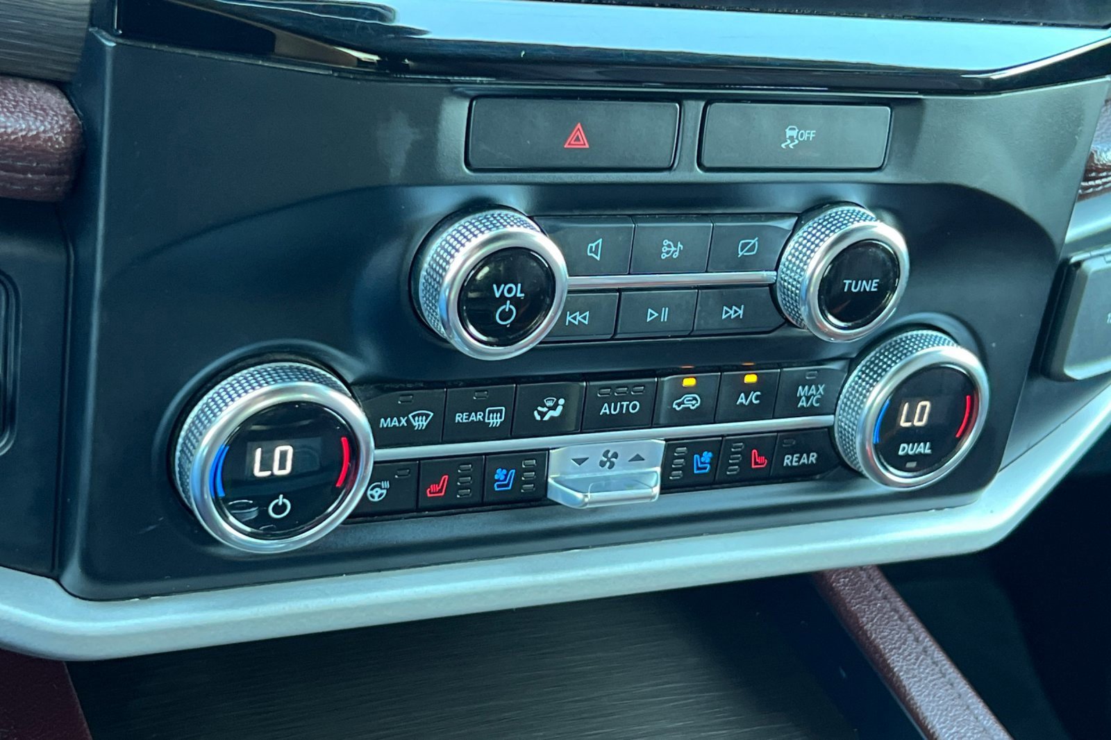 Certified 2023 Ford Expedition Limited image 23