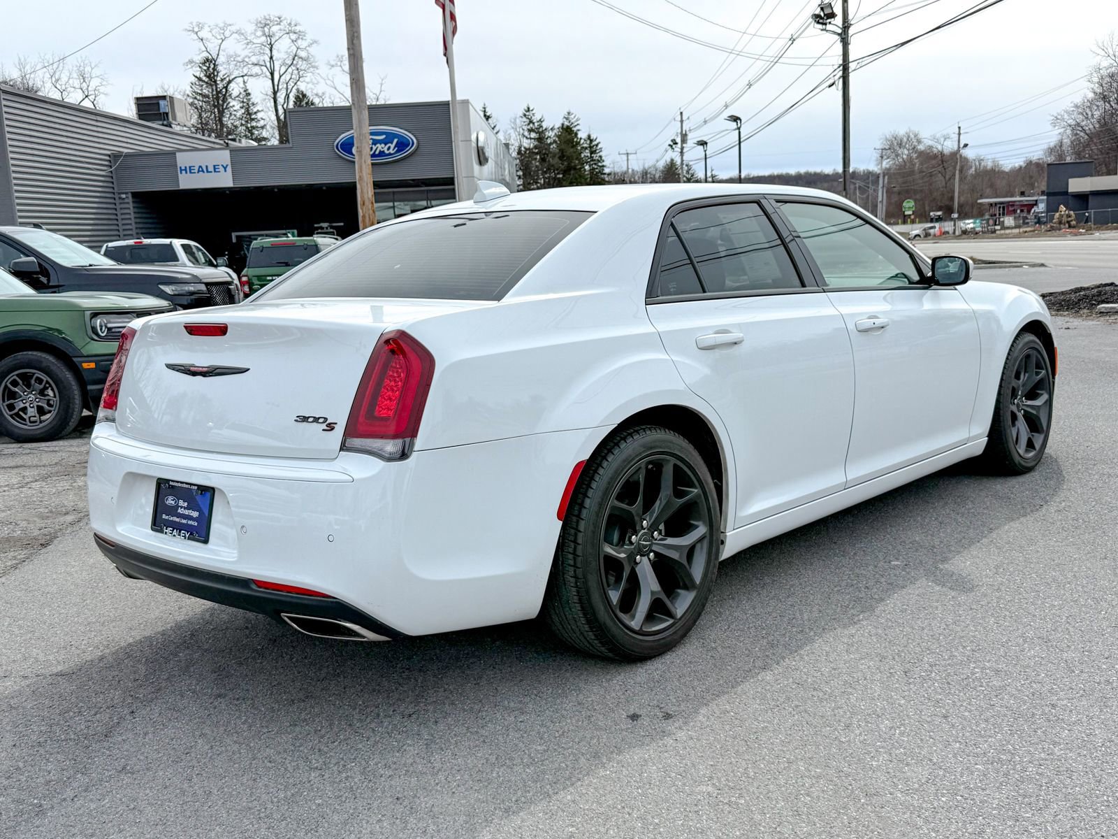 Used 2022 Chrysler 300 S image 4
