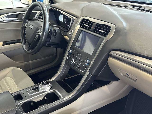 Certified 2020 Ford Fusion SE AWD/4WD image 29