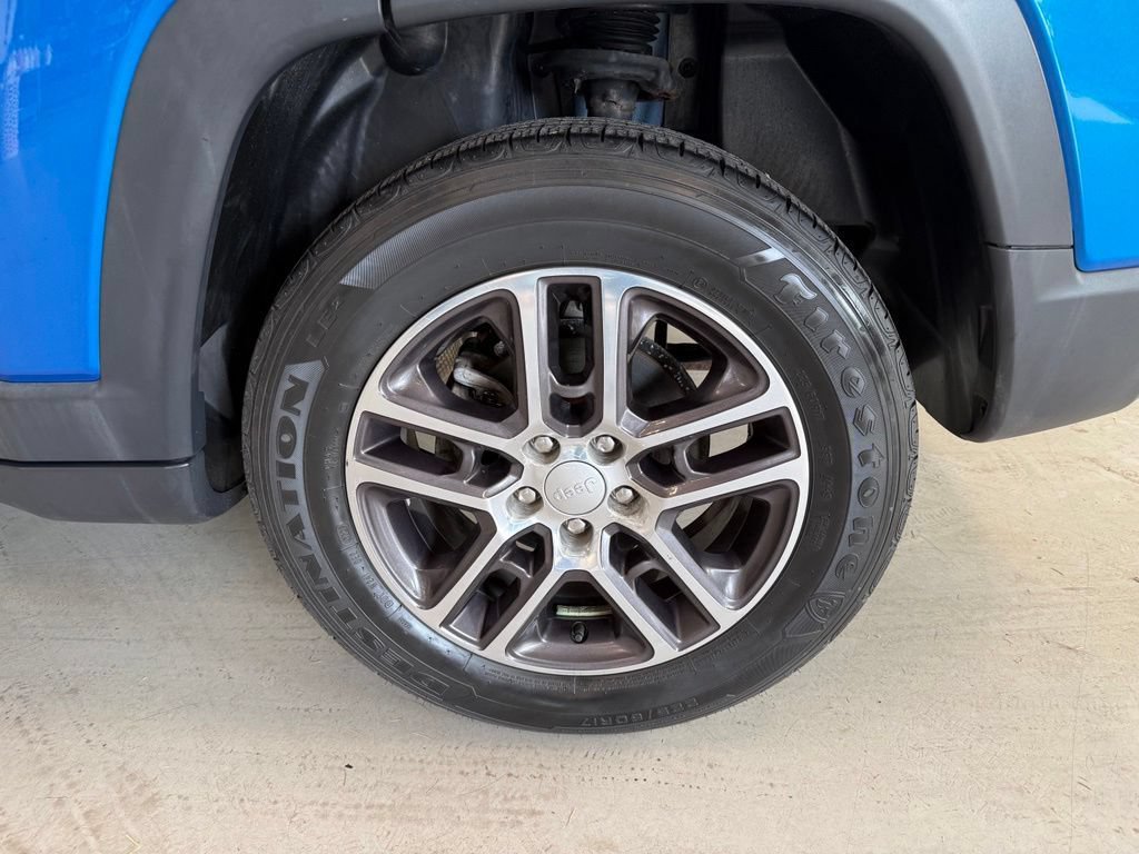 Used 2018 Jeep Compass Latitude w/ Popular Equipment Group AWD/4WD image 33