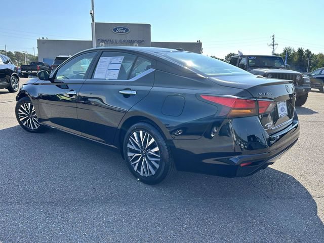 Used 2025 Nissan Altima 2.5 SV FWD image 28