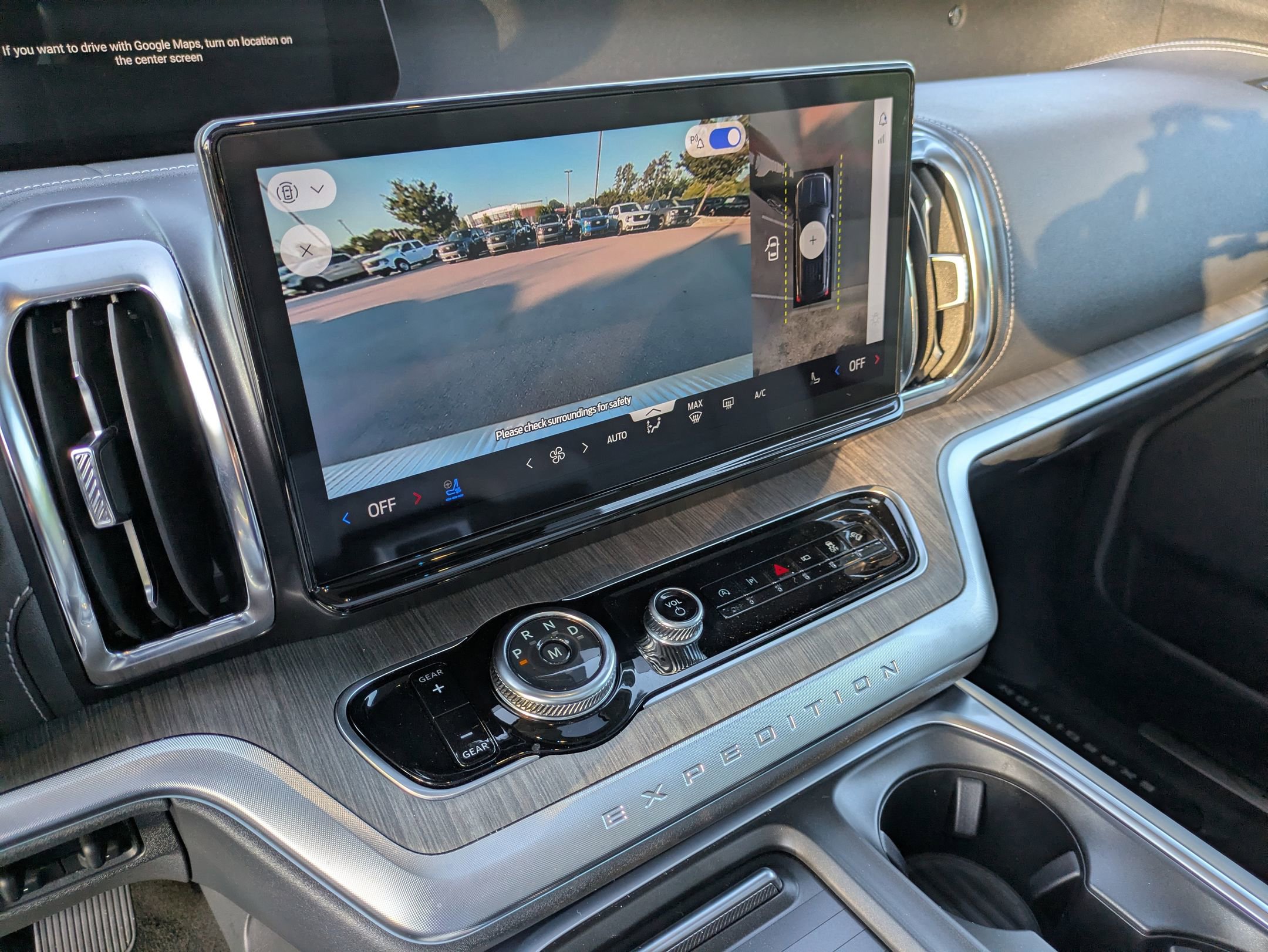 Certified 2025 Ford Expedition Platinum w/ Platinum Ultimate Package AWD/4WD image 24