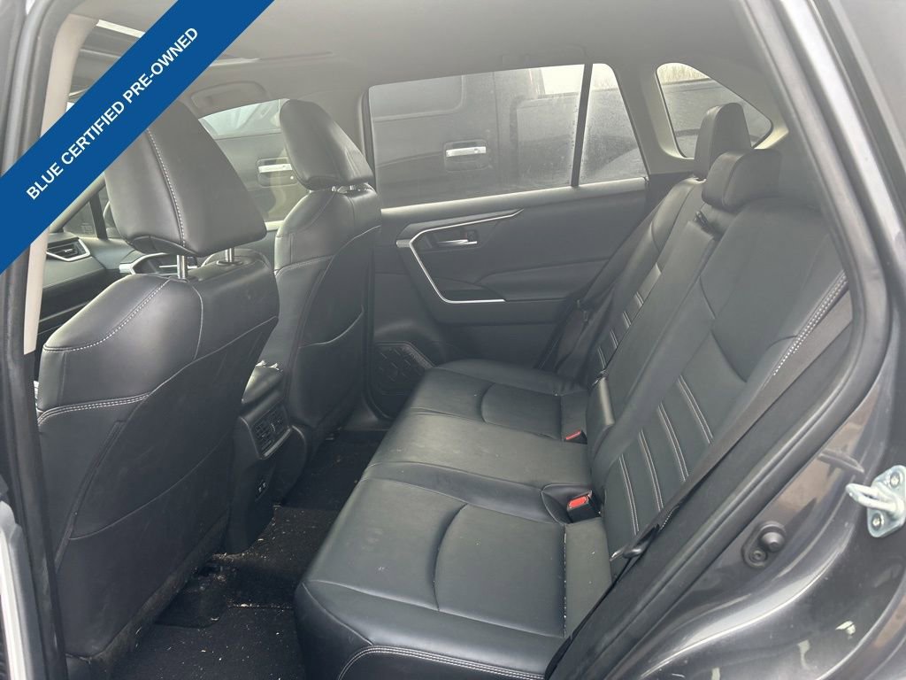 Used 2019 Toyota RAV4 XLE Premium image 9