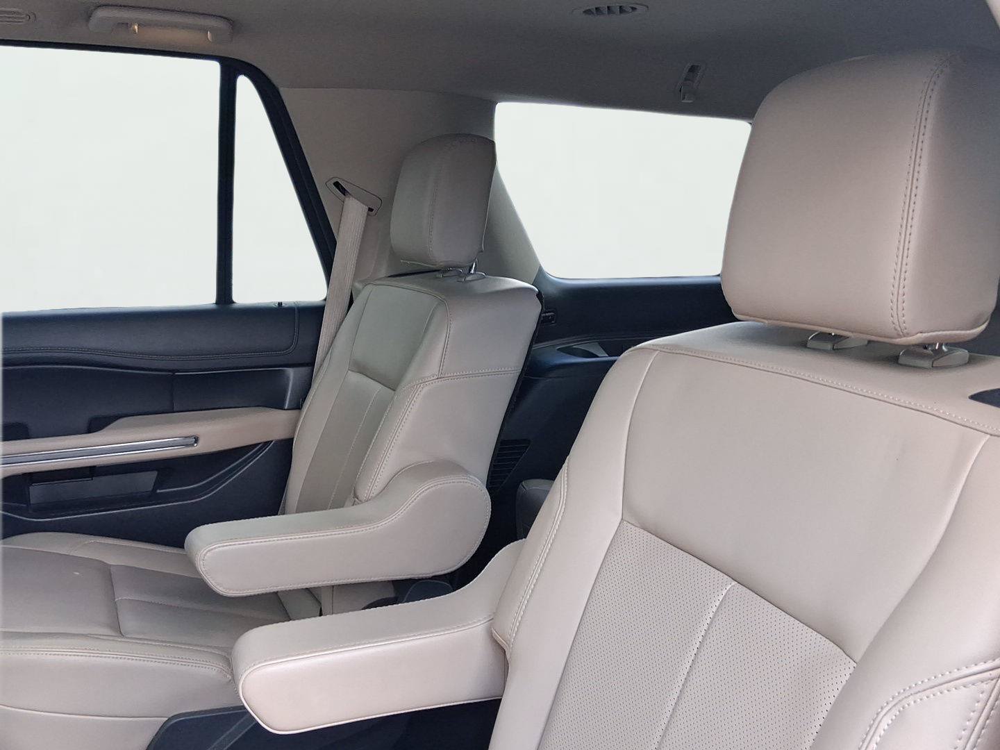 Certified 2023 Ford Expedition XLT RWD image 21