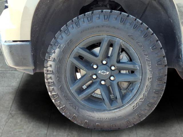 Used 2023 Chevrolet Silverado 1500 Custom Trail Boss AWD/4WD image 10