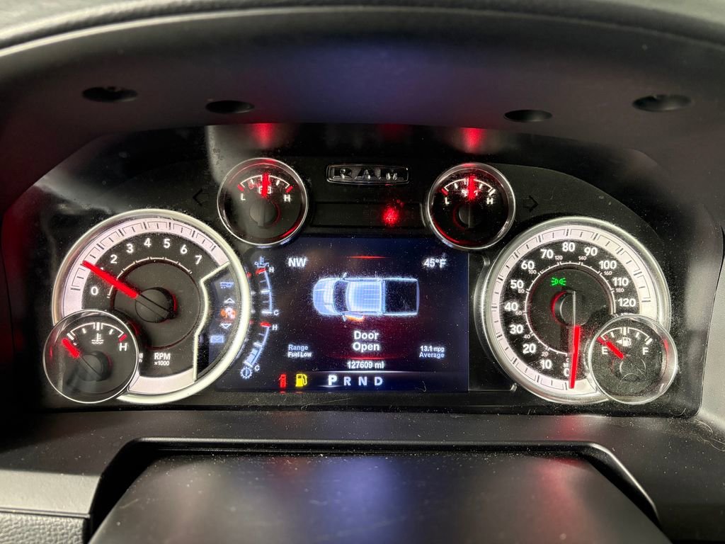 Used 2017 RAM 1500 Laramie w/ Convenience Group AWD/4WD image 16