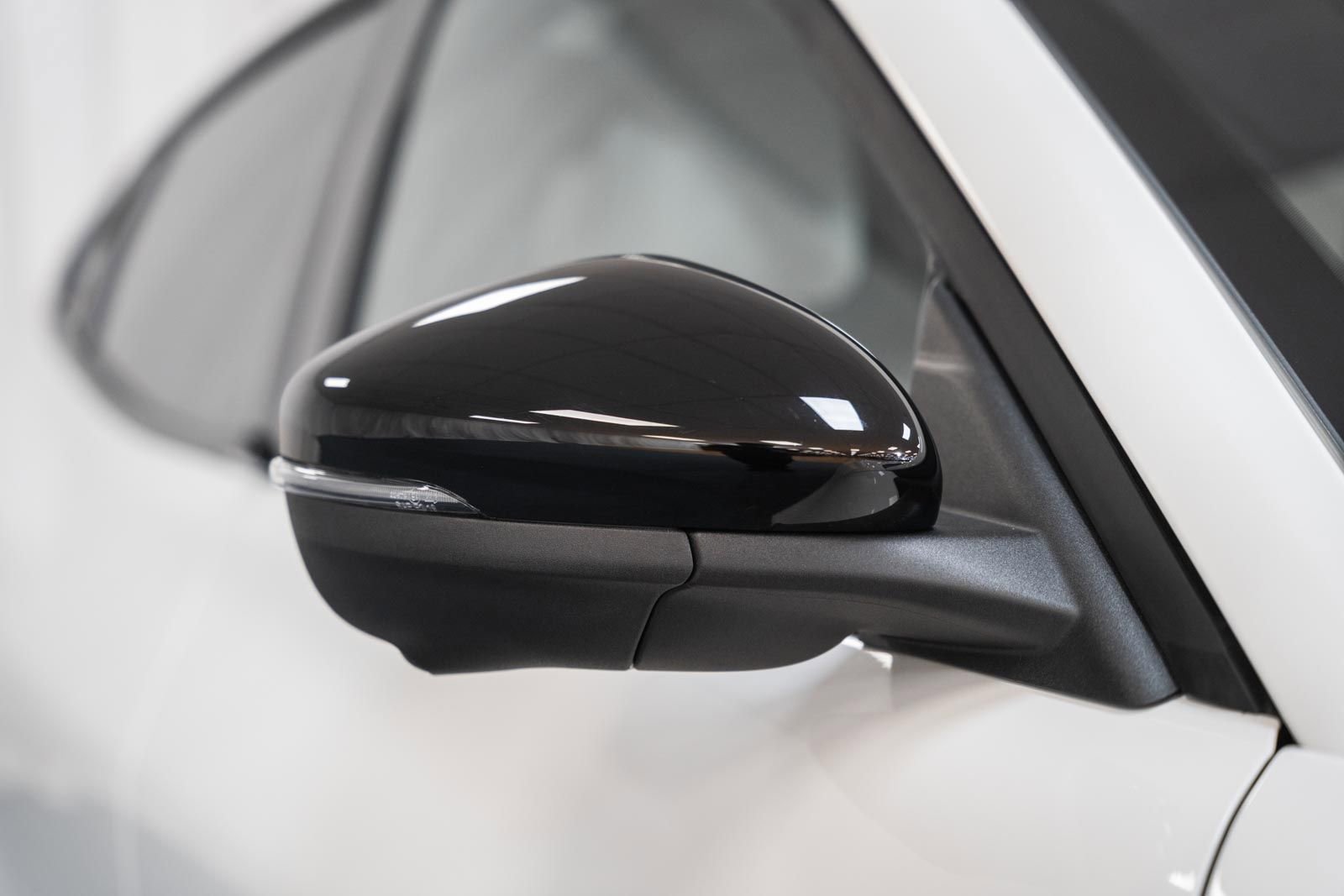 Certified 2025 Ford Mustang Mach-E Premium image 15