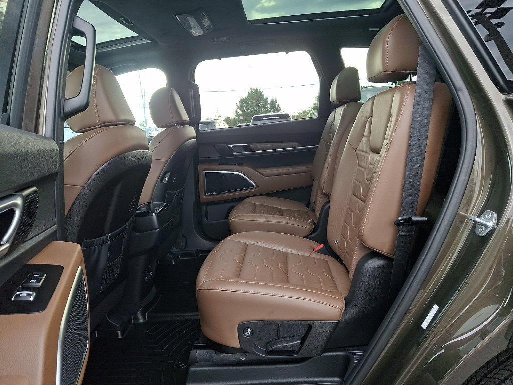 Used 2022 Kia Telluride SX w/ SX Prestige Package AWD/4WD image 10