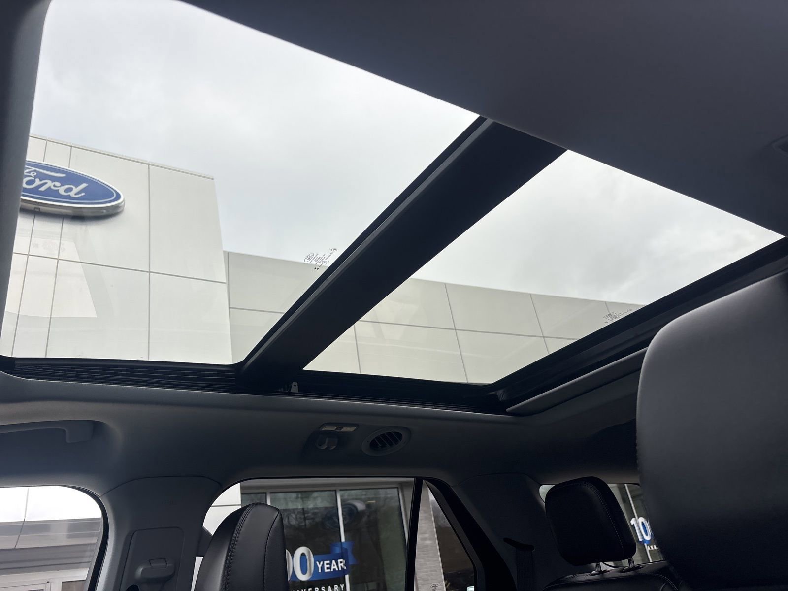 Certified 2023 Ford Explorer XLT w/ Equipment Group 202A image 18