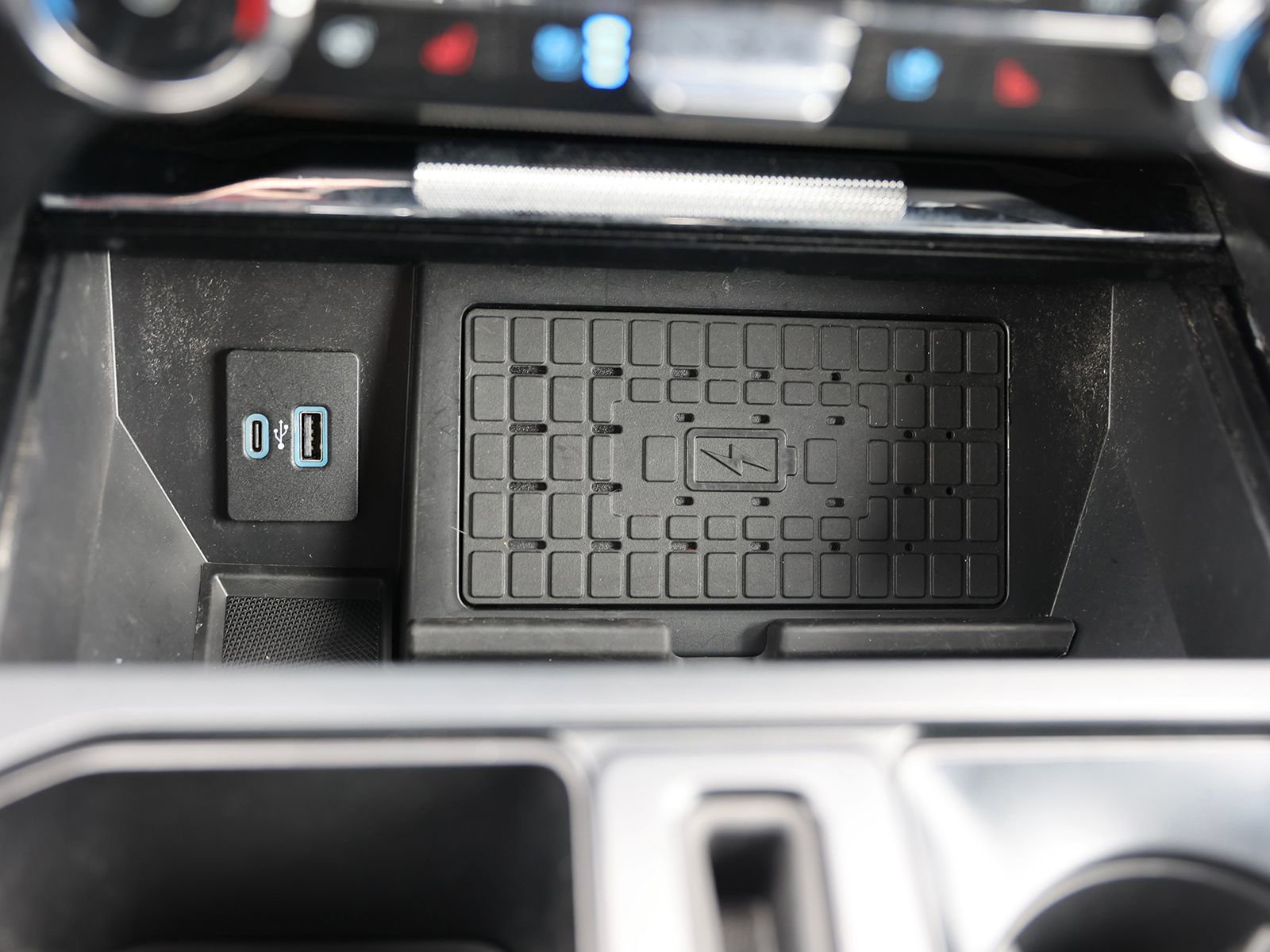 Certified 2024 Ford F150 Raptor AWD/4WD image 33