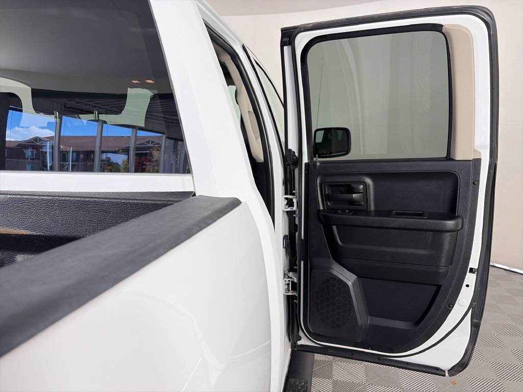 Used 2018 RAM 1500 Express w/ Express Value Package AWD/4WD image 26