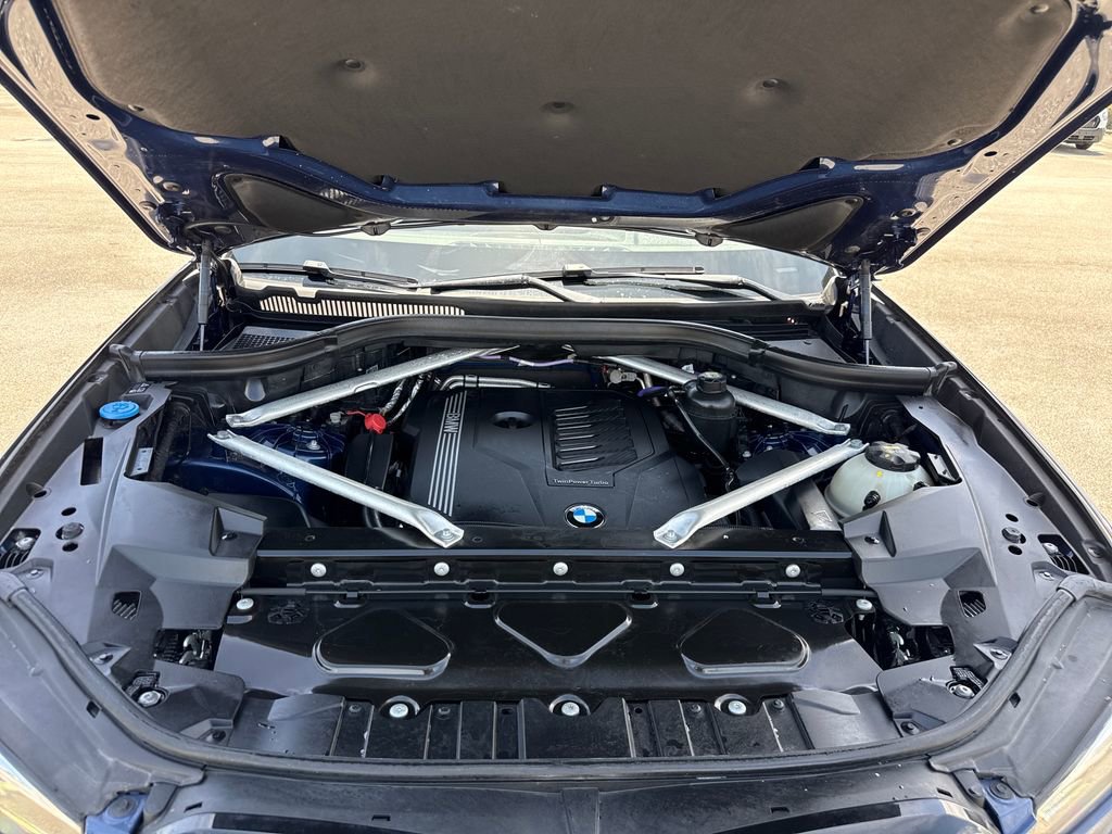 Used 2022 BMW X5 xDrive40i w/ M Sport Package image 29