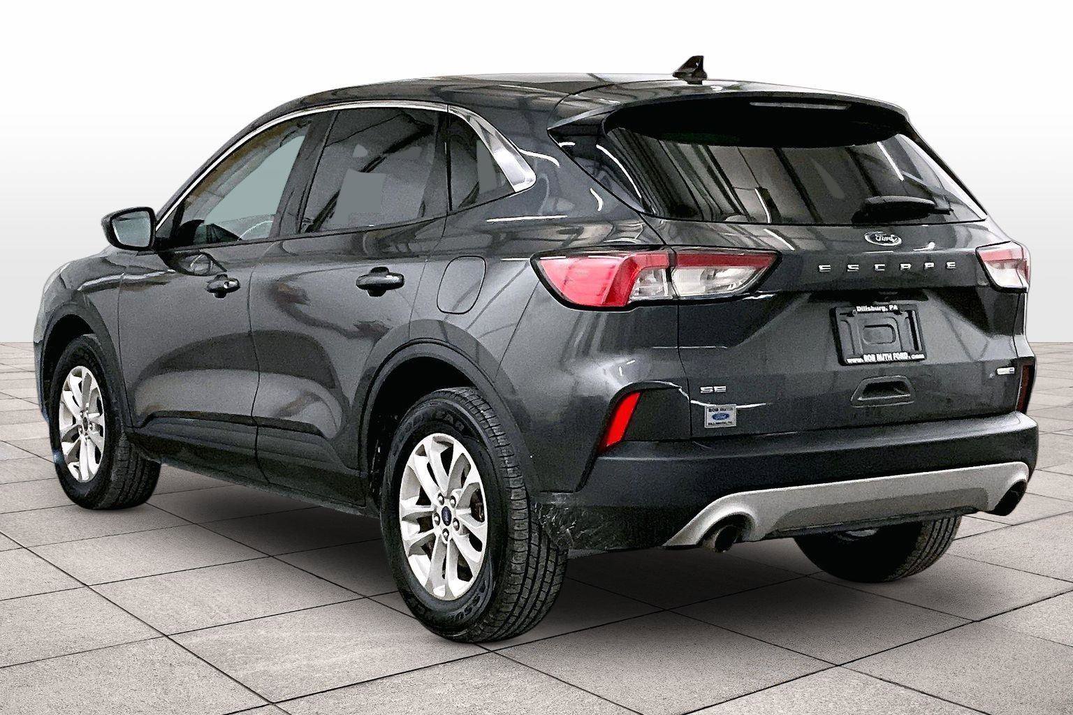 Certified 2020 Ford Escape SE image 10