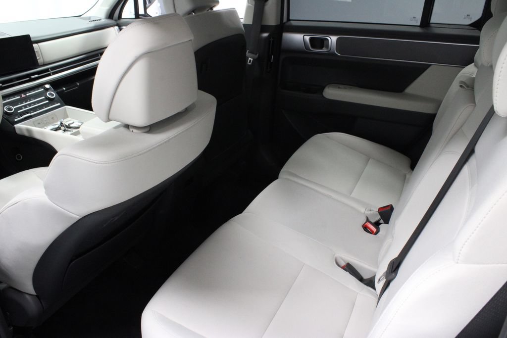 Used 2024 Hyundai Santa Fe SE AWD/4WD image 20