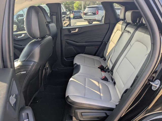 Certified 2024 Ford Escape Platinum image 15