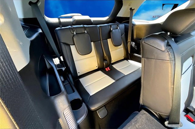 Certified 2022 Ford Explorer XLT w/ Equipment Group 202A image 28