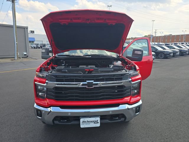 Used 2025 Chevrolet Silverado 2500 LT AWD/4WD image 24
