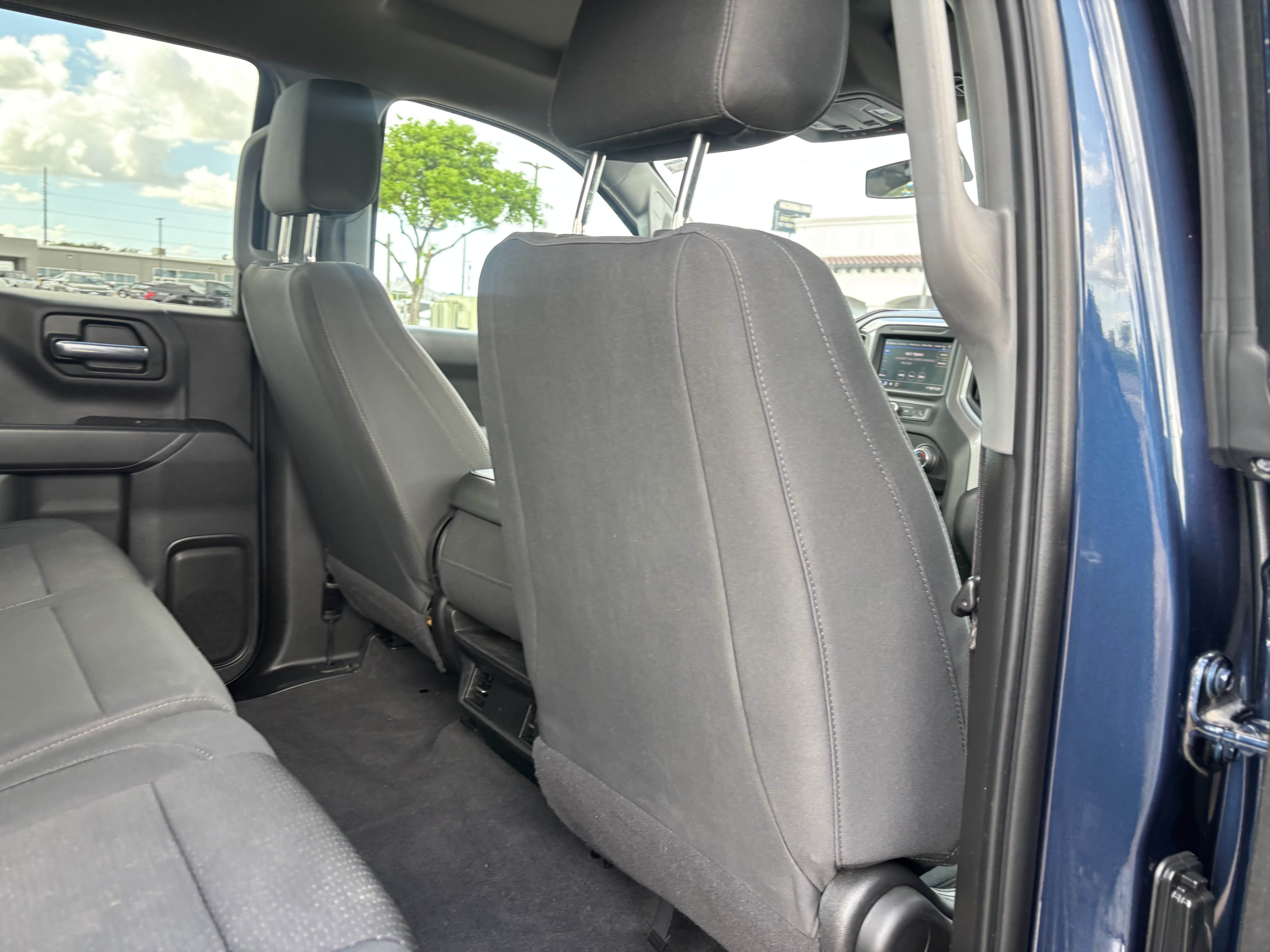 Used 2020 Chevrolet Silverado 1500 Custom w/ Custom Value Package RWD image 18