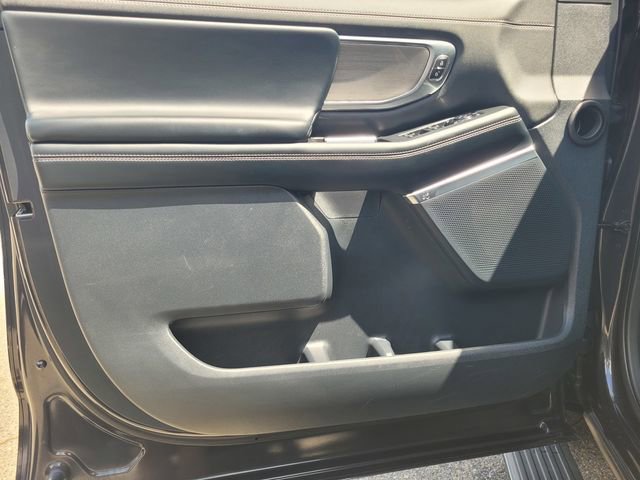 Certified 2025 Ford Expedition Platinum AWD/4WD image 16