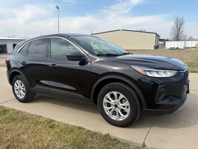 Certified 2024 Ford Escape Active AWD/4WD image 5