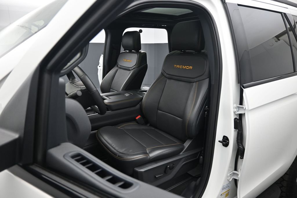 Certified 2025 Ford Expedition Tremor AWD/4WD image 9
