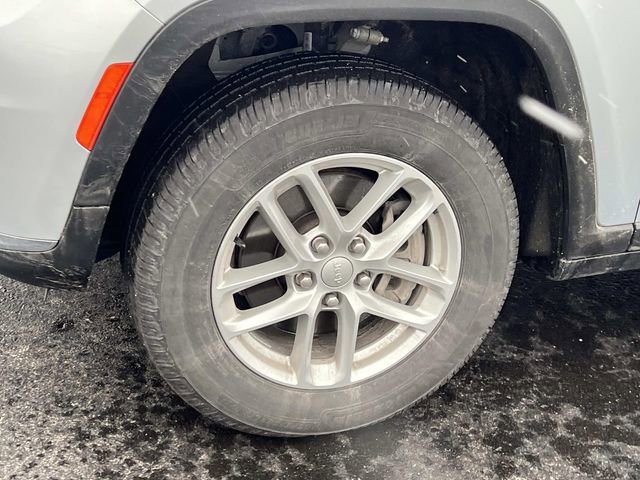 Used 2022 Jeep Grand Cherokee L Laredo w/ Luxury Tech Group I image 8