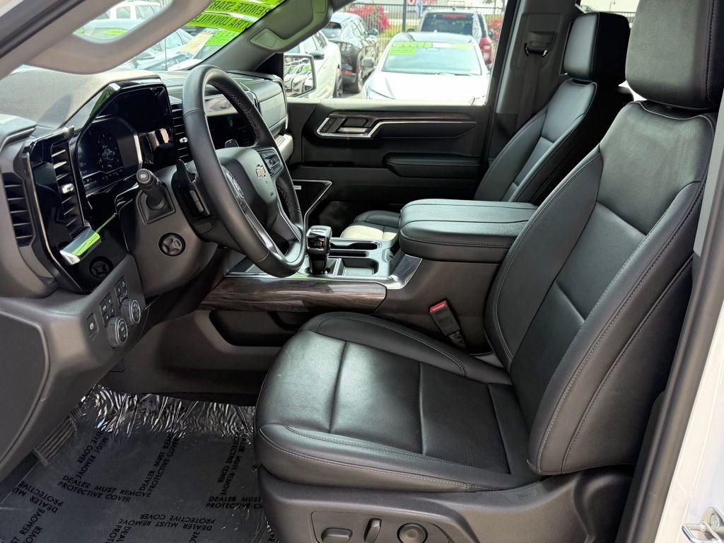 Used 2024 Chevrolet Silverado 1500 LTZ image 15