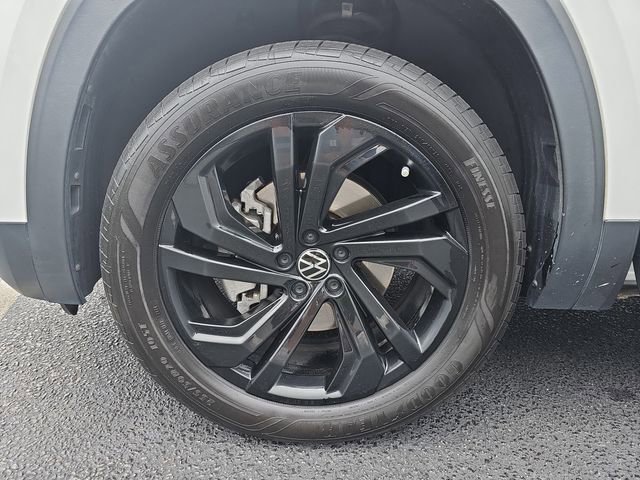 Used 2022 Volkswagen Atlas SE w/ Black Wheel Package FWD image 37