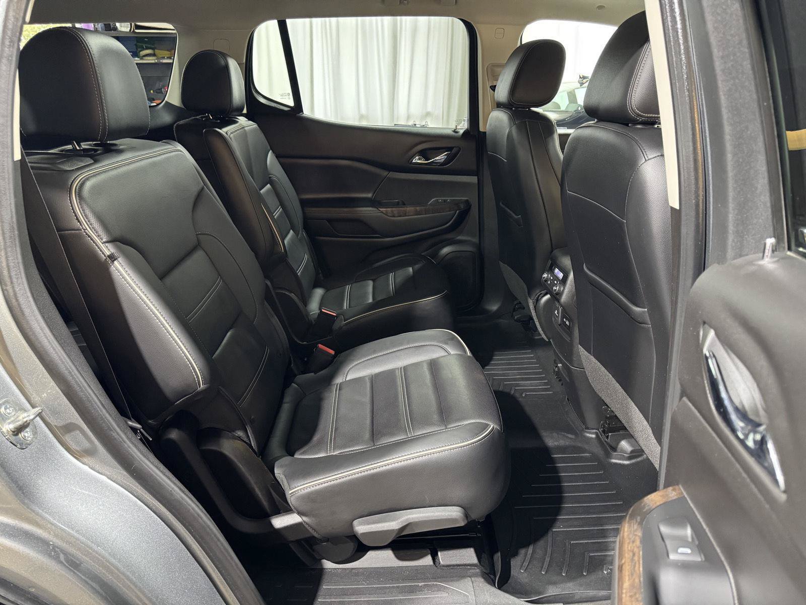 Used 2023 GMC Acadia Denali w/ Trailering Package AWD/4WD image 29