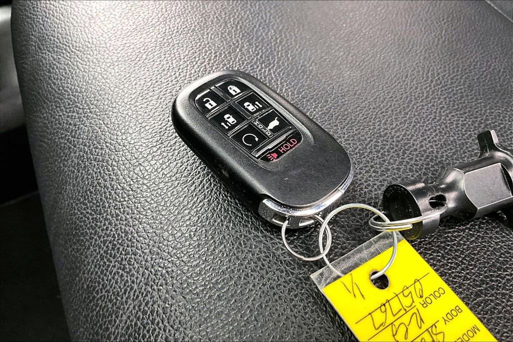 Used 2025 Honda Odyssey Sport-L image 13