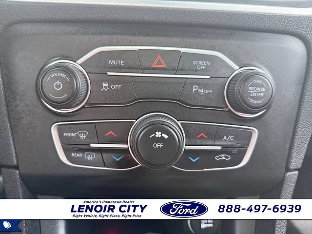 Used 2022 Dodge Charger SXT w/ Blacktop Package RWD image 26