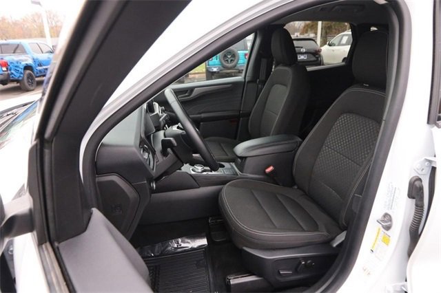 Certified 2024 Ford Escape Active w/ Cold Weather Package image 9
