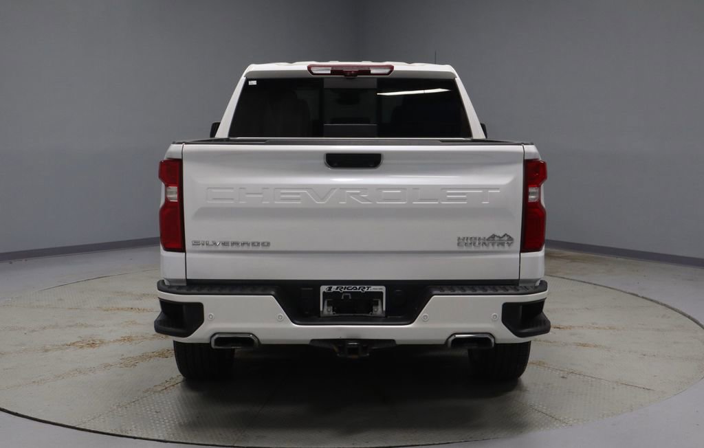 Used 2022 Chevrolet Silverado 1500 High Country w/ High Country Premium Package AWD/4WD image 11