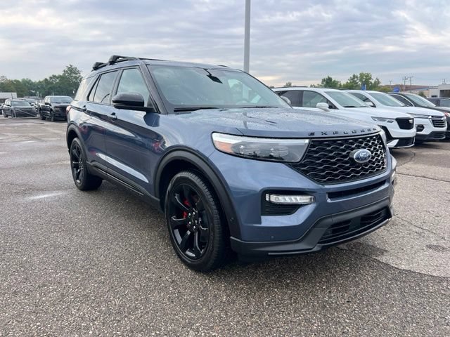 Certified 2021 Ford Explorer ST w/ Equipment Group 401A AWD/4WD image 3
