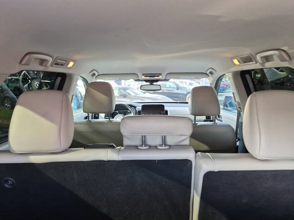 Used 2022 Nissan Pathfinder SL w/ Lighting Package (N92) AWD/4WD image 17