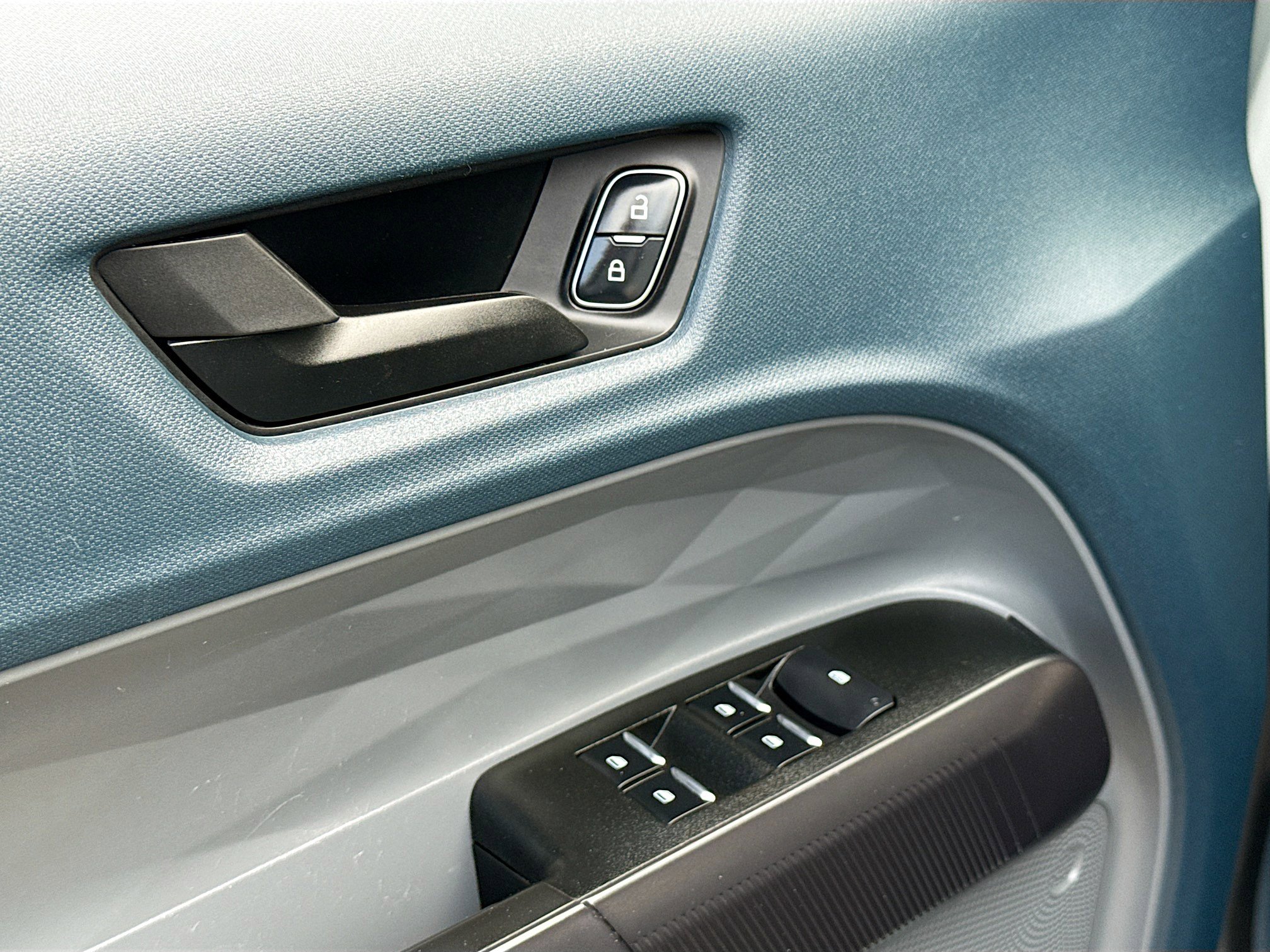Certified 2024 Ford Maverick XL FWD image 8
