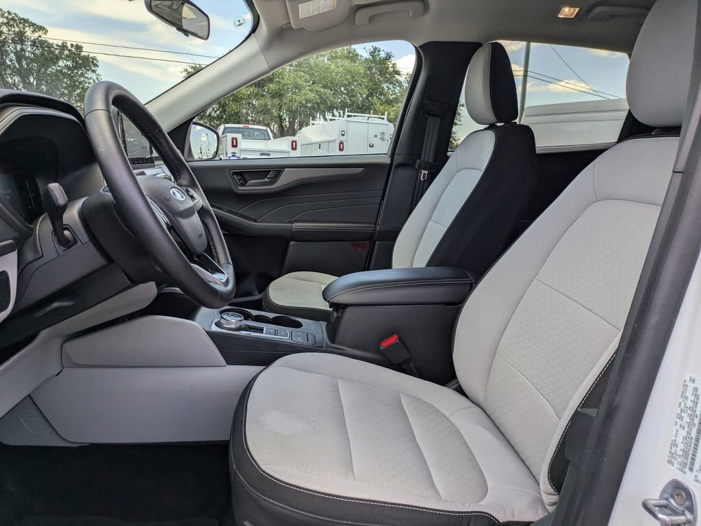 Certified 2025 Ford Escape Active w/ Cold Weather Package FWD image 20