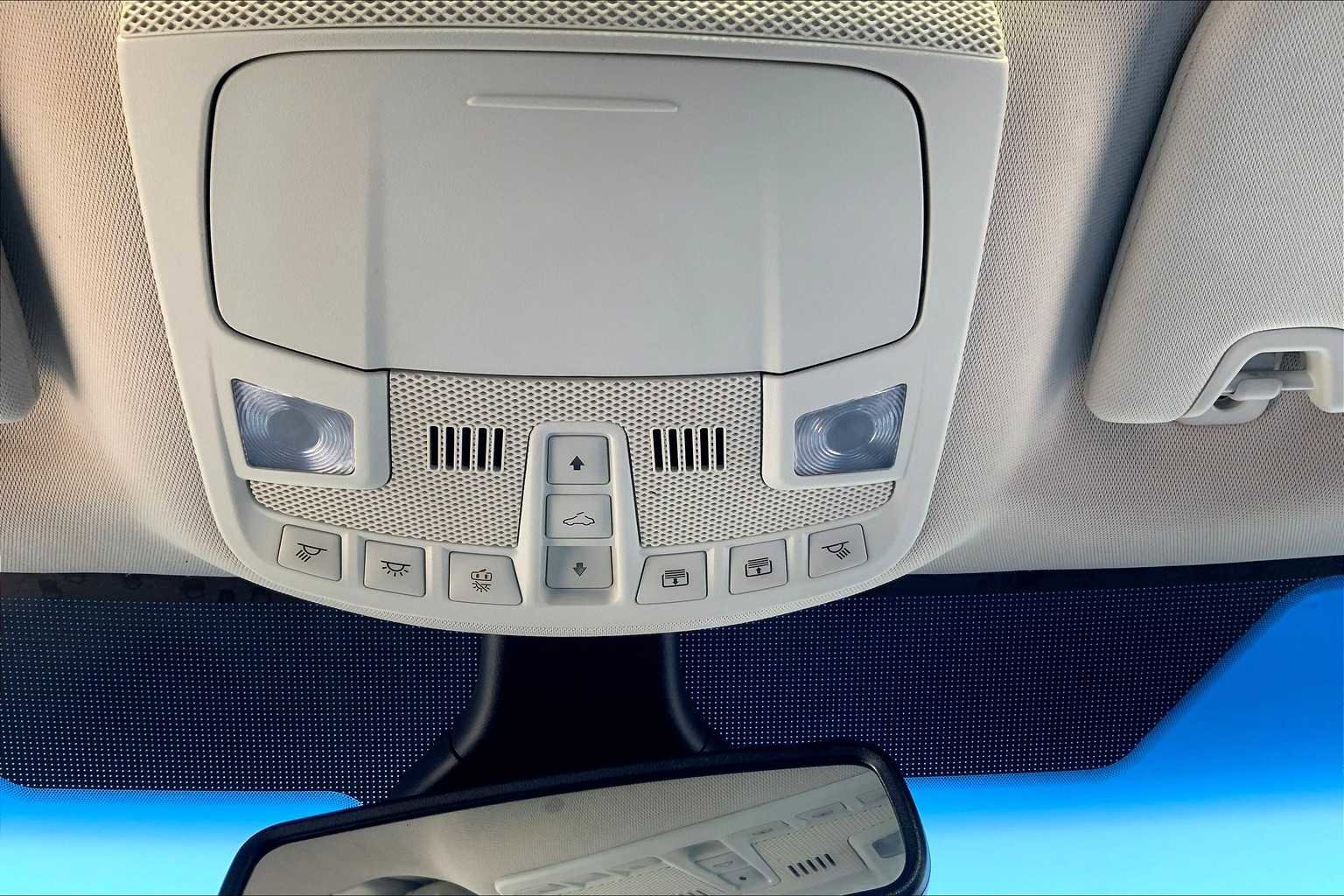Certified 2019 Ford Edge Titanium w/ Equipment Group 301A FWD image 33