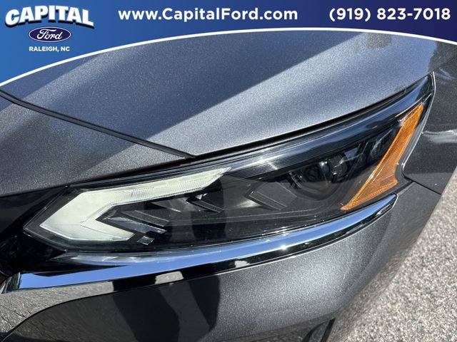 Used 2025 Nissan Altima 2.5 SV FWD image 11