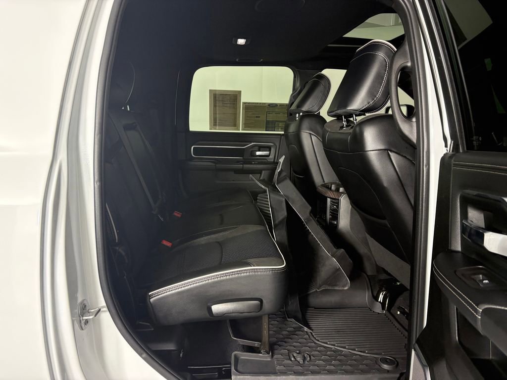 Used 2025 RAM 3500 Laramie image 34