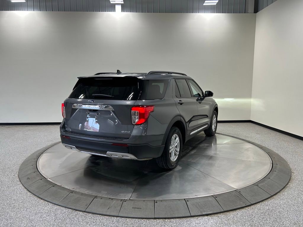 Certified 2024 Ford Explorer XLT w/ Equipment Group 202A AWD/4WD image 7