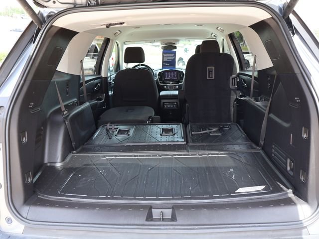 Used 2020 Chevrolet Traverse LT image 16