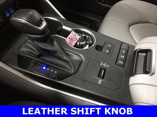 Used 2022 Toyota Highlander XLE image 21