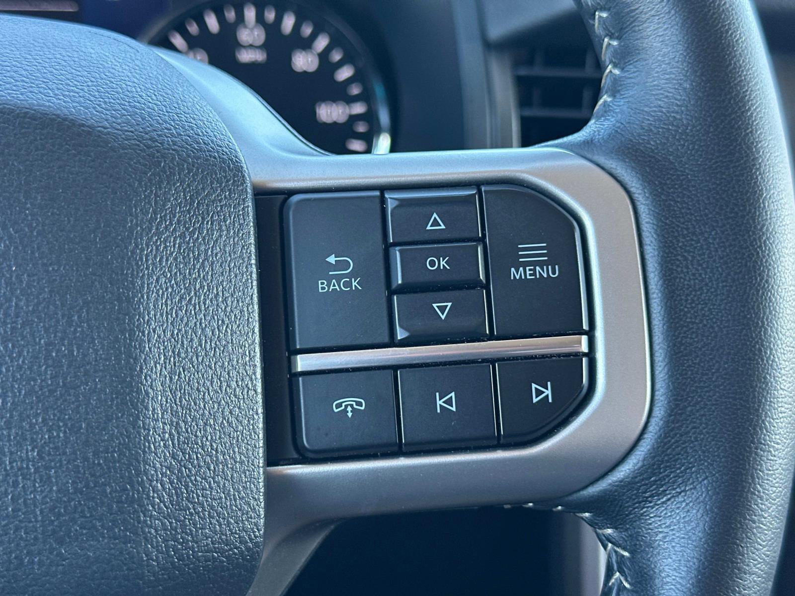 Certified 2024 Ford Expedition XLT image 19